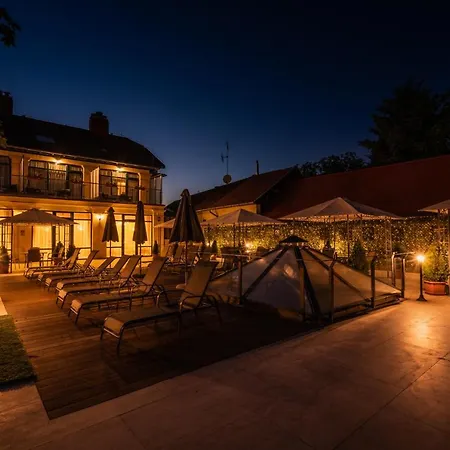 Elizabeth Hotel 4*