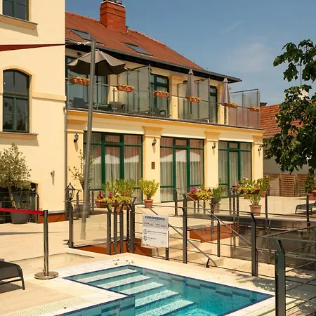 Elizabeth Hotel