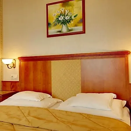 Hotel Elizabeth 4*
