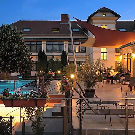 Elizabeth Hotel 4*